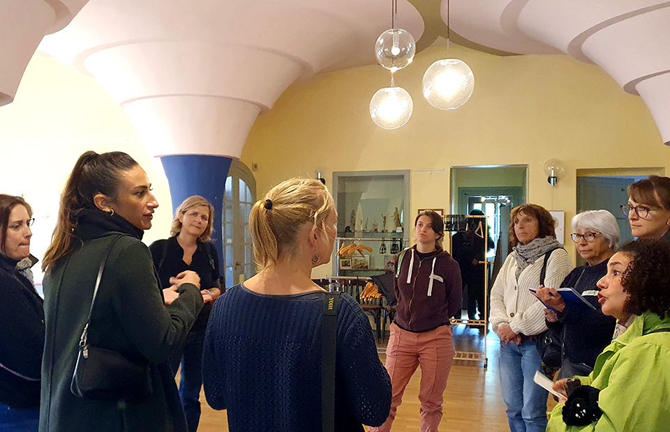 Besuch aus Südfrankreich - im Saal des Stadtteilzentrums