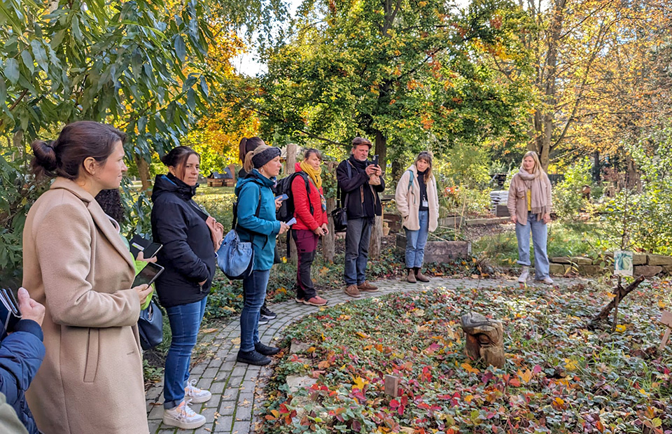 Besuch aus Südfrankreich - in der Selbsthilfe Buch - der Ehrenamtsgarten