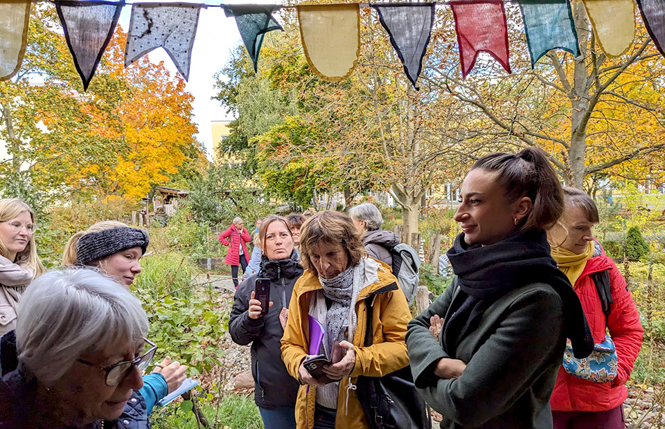 Besuch aus Südfrankreich - in der Selbsthilfe Buch - der Ehrenamtsgarten