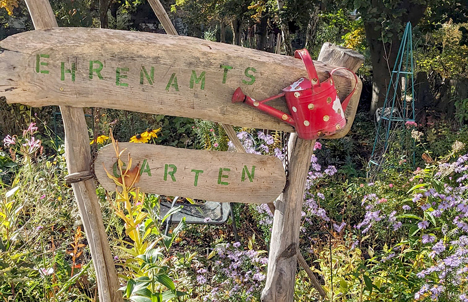 Besuch aus Südfrankreich - in der Selbsthilfe Buch - der Ehrenamtsgarten